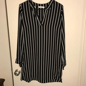 Long sleeve Black & White Tunic